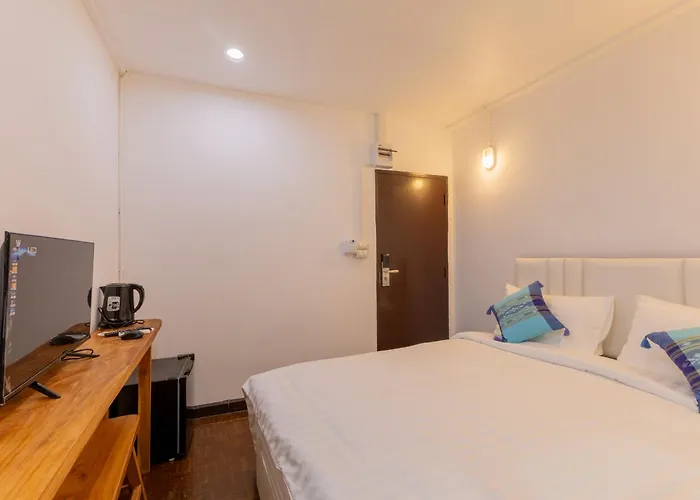 Calmly Ratchada Hotel